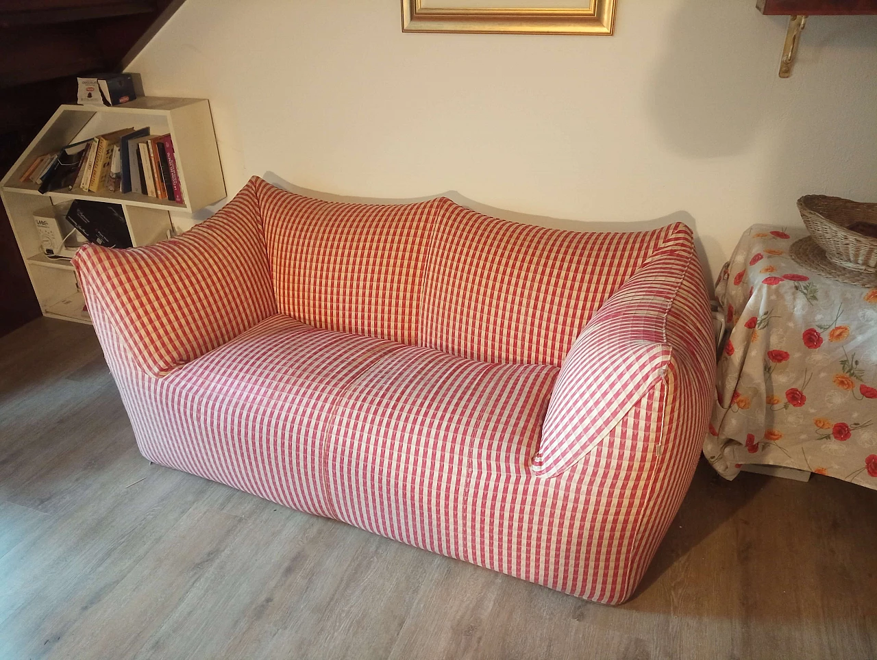 Red and white Le Bambole sofa by Mario Bellini for B&B Italia, 1972 7