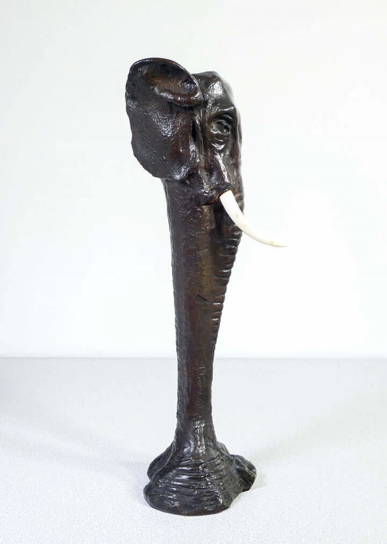 Vaso in bronzo a testa di elefante di Louis Loiseau-Rousseau, inizio '900 5