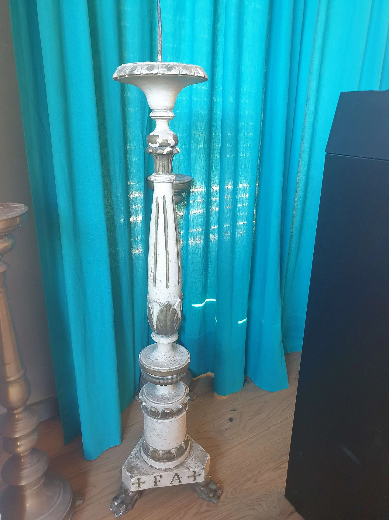 Candeliere in legno, '800 1