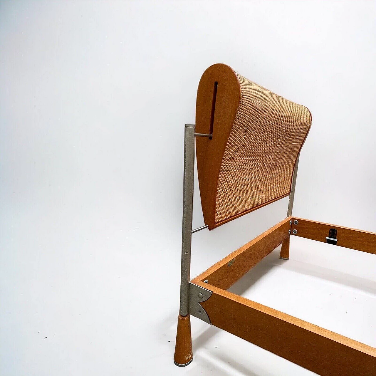Single bed in wood, steel and wicker by Massimo Scolari for Giorgetti, 1980s 2