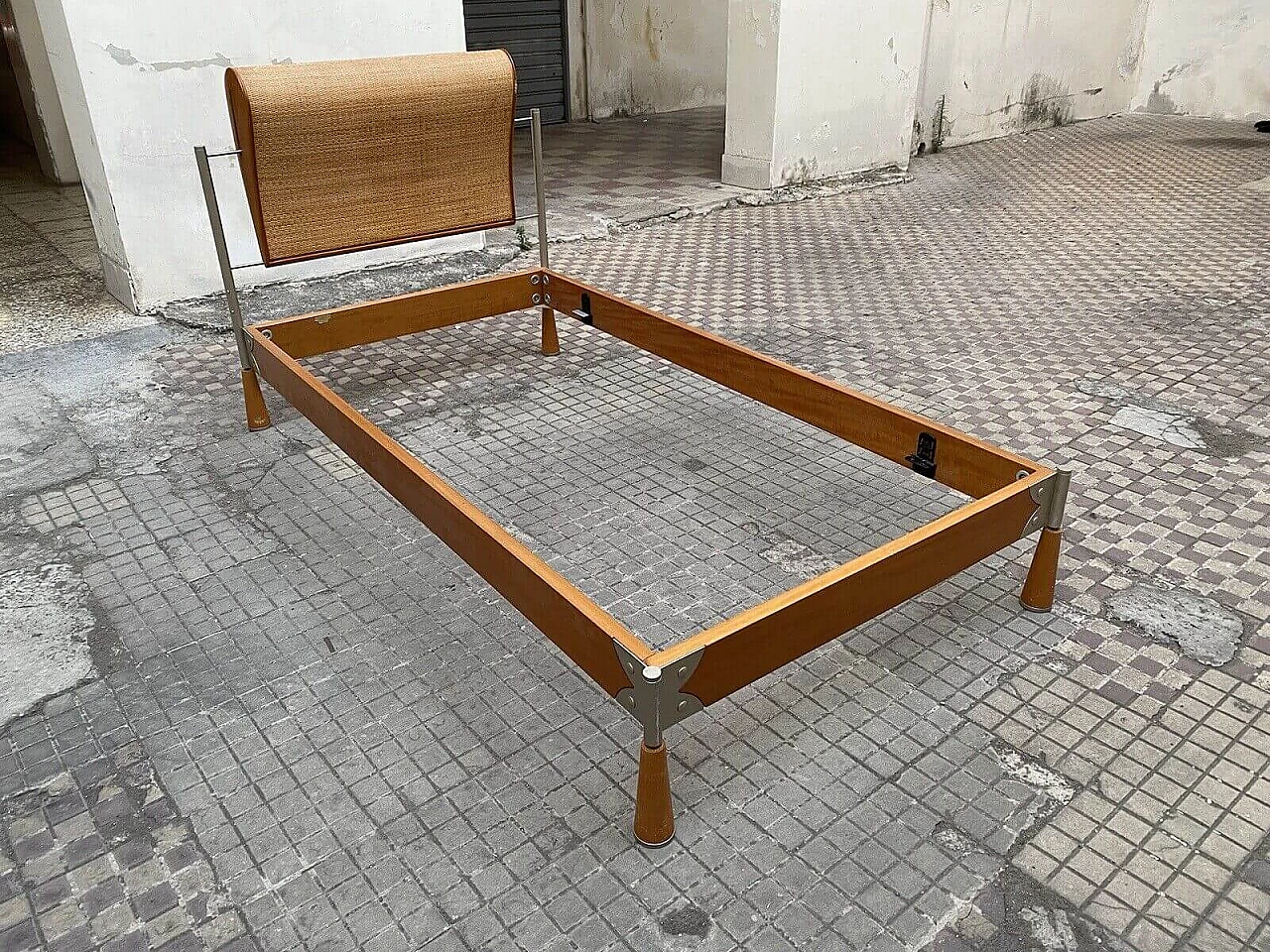 Single bed in wood, steel and wicker by Massimo Scolari for Giorgetti, 1980s 4