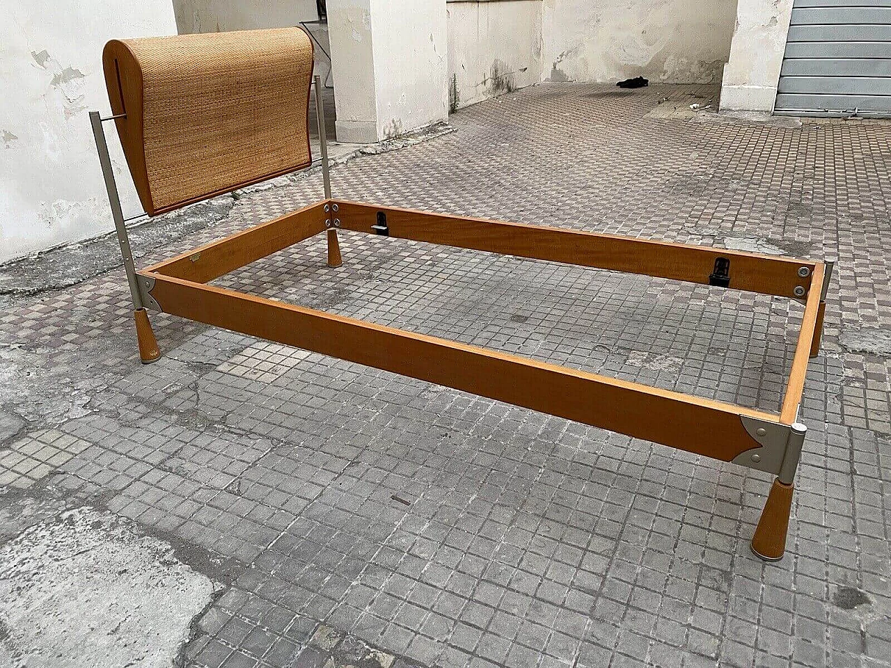 Single bed in wood, steel and wicker by Massimo Scolari for Giorgetti, 1980s 6
