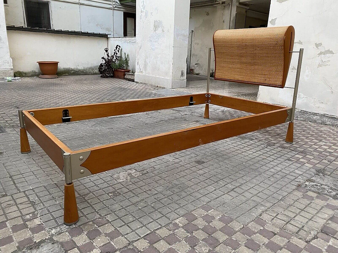 Single bed in wood, steel and wicker by Massimo Scolari for Giorgetti, 1980s 9