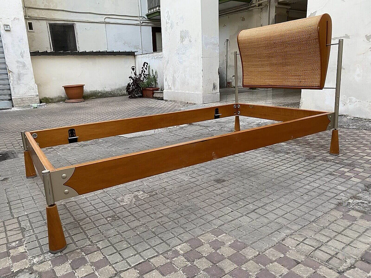 Single bed in wood, steel and wicker by Massimo Scolari for Giorgetti, 1980s 11