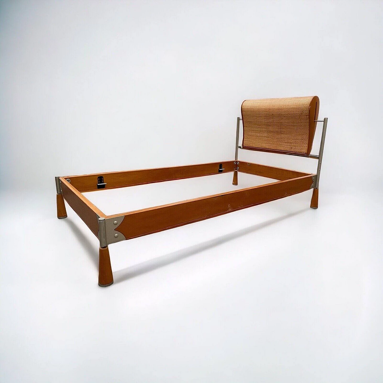 Single bed in wood, steel and wicker by Massimo Scolari for Giorgetti, 1980s 15