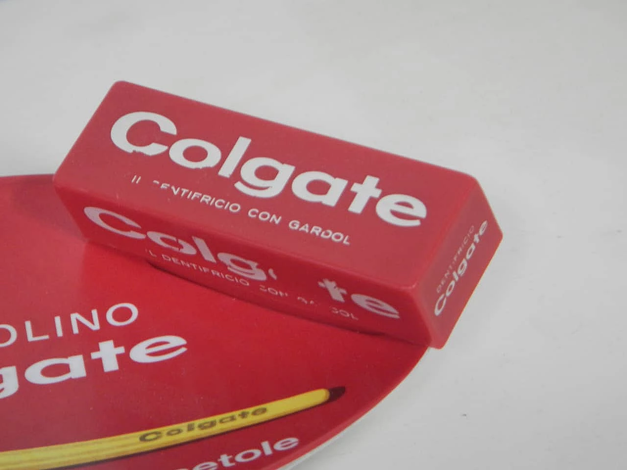 Vassoio pubblicitario Colgate in plastica, anni '60 3
