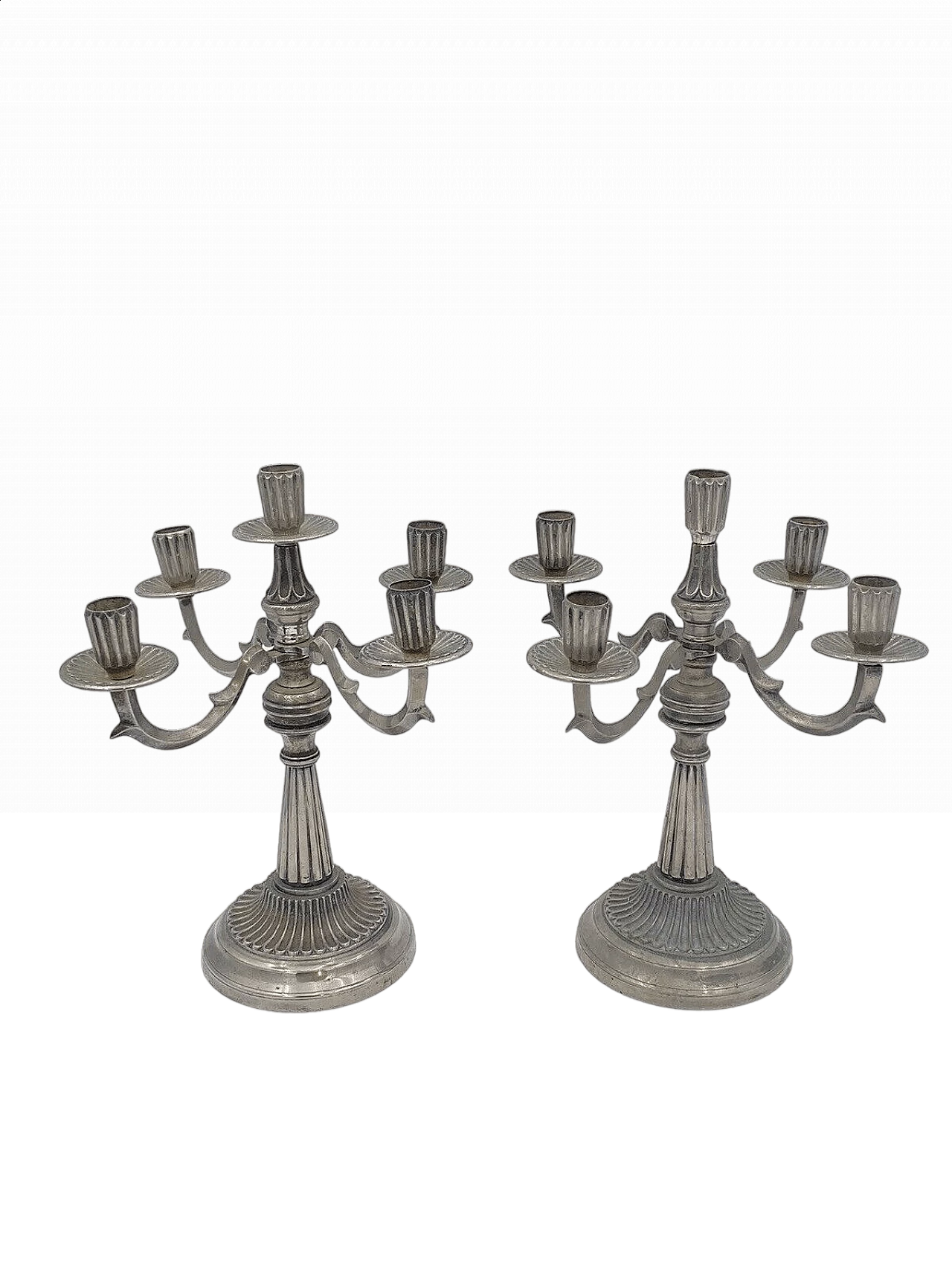 Coppia di candelabri placcati in argento 800, anni '80 11