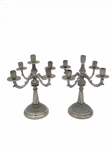 Coppia di candelabri placcati in argento 800, anni '80