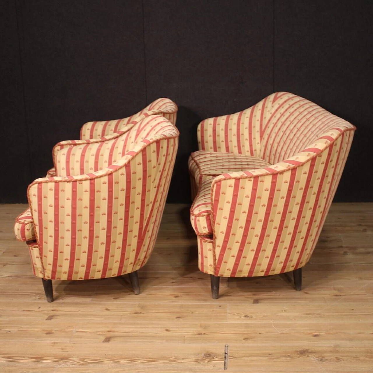 Coppia di poltrone e divano in tessuto attribuibili a Gio Ponti, anni '60 10