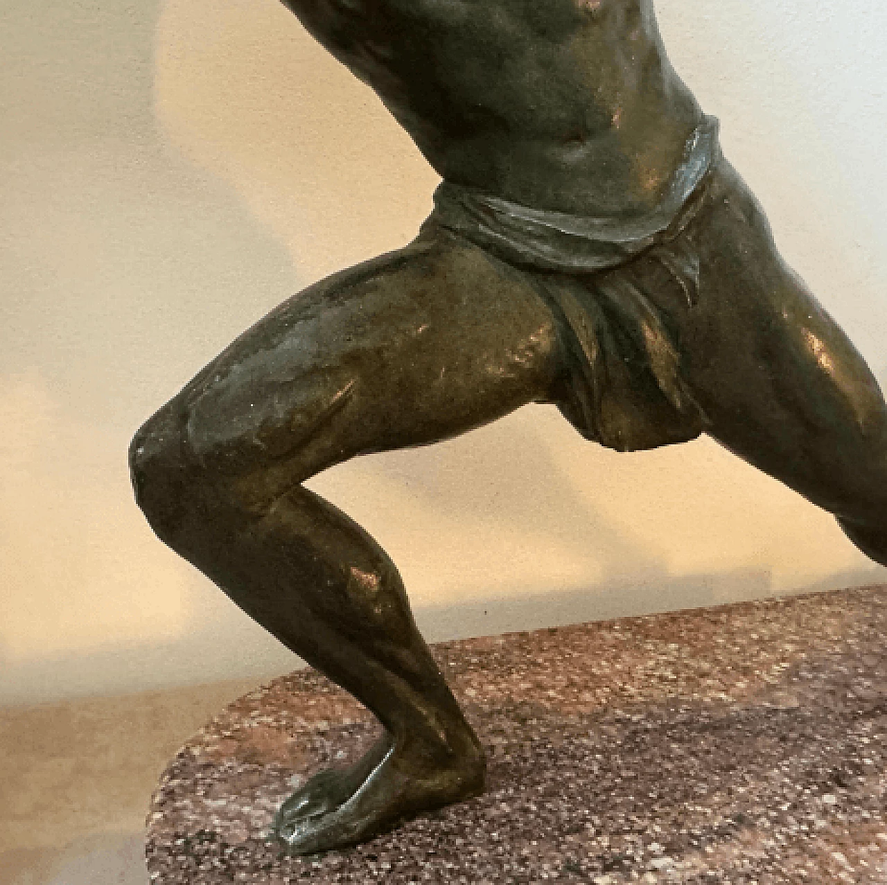 Jean de Roncourt, atleta, scultura in antimonio e marmo, anni '30 5