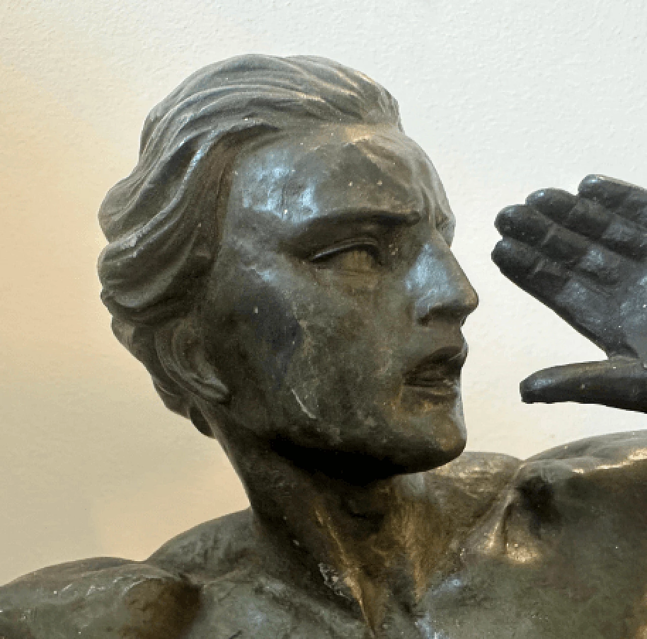 Jean de Roncourt, atleta, scultura in antimonio e marmo, anni '30 10