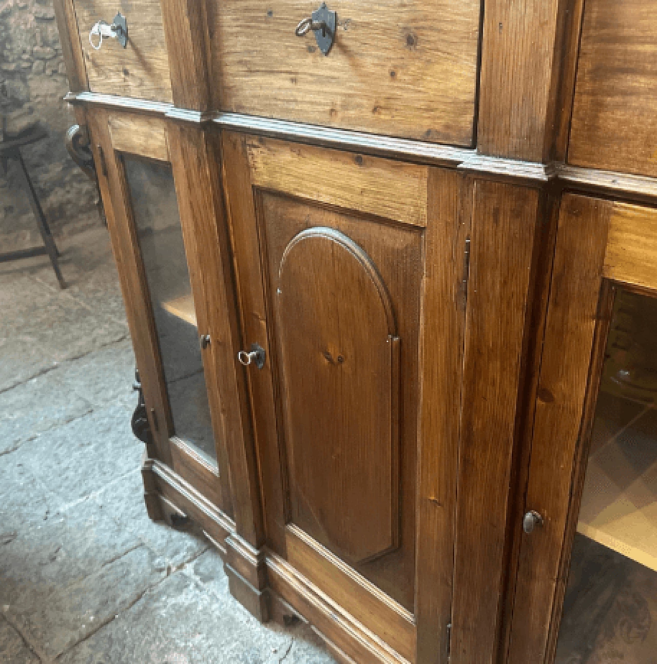 Sicilian Louis Philippe carved spruce sideboard, late 19th century 7