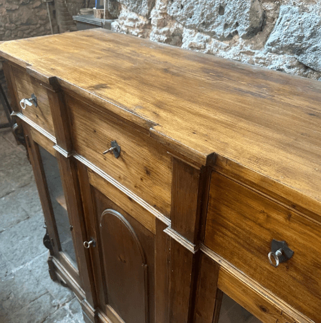 Sicilian Louis Philippe carved spruce sideboard, late 19th century 8