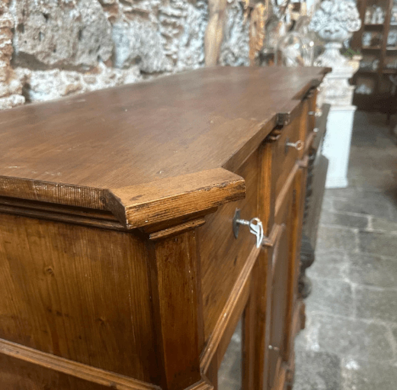 Sicilian Louis Philippe carved spruce sideboard, late 19th century 9