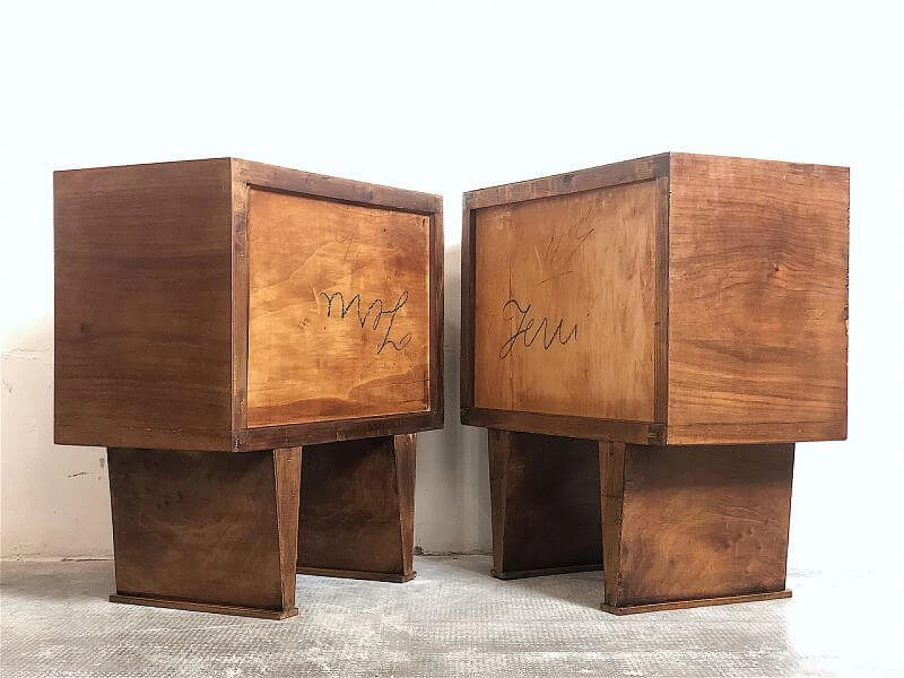 Pair of Art Deco beech and briar-root bedside tables, 1940s 15