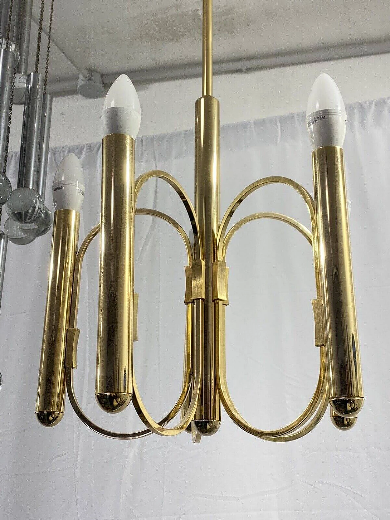 Lampadario in ottone a 5 luci di Gaetano Sciolari, metà '900 2