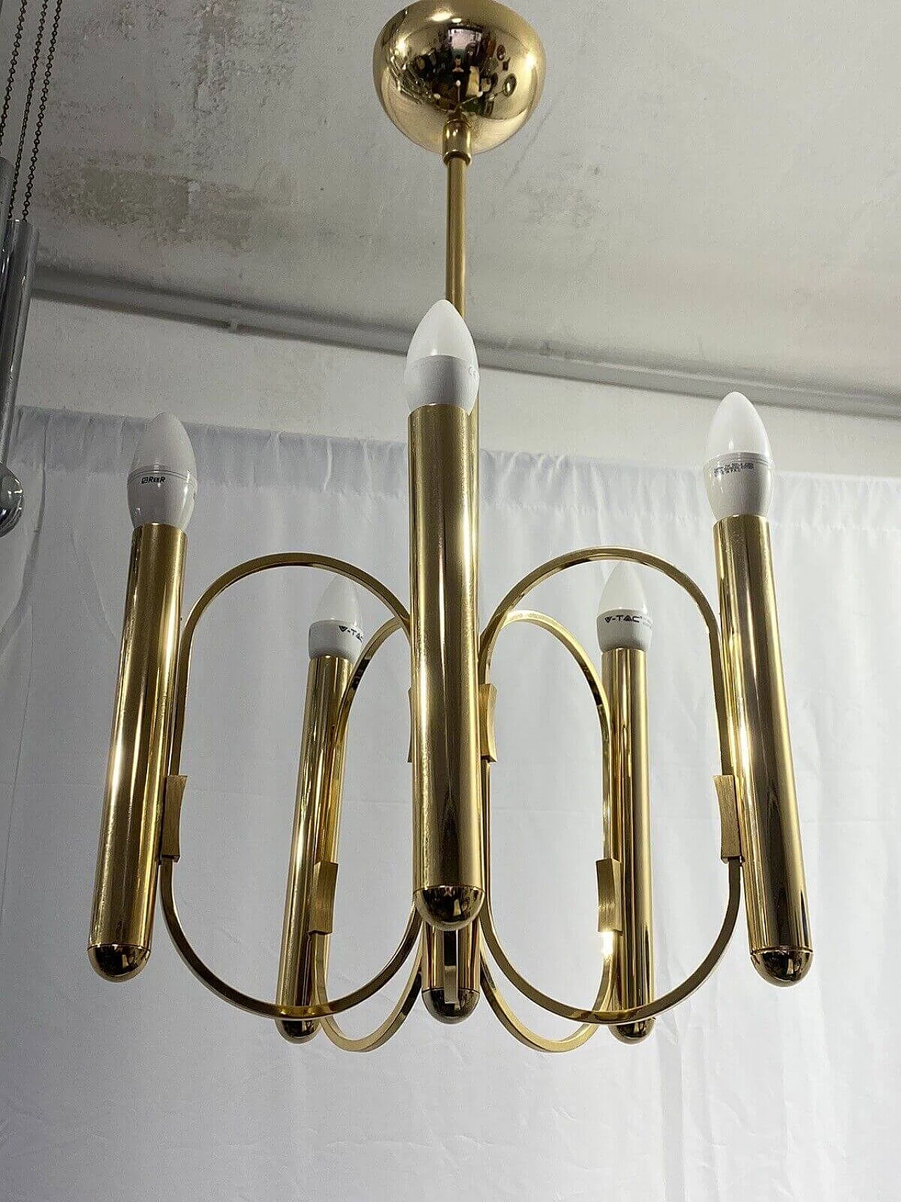 Lampadario in ottone a 5 luci di Gaetano Sciolari, metà '900 5