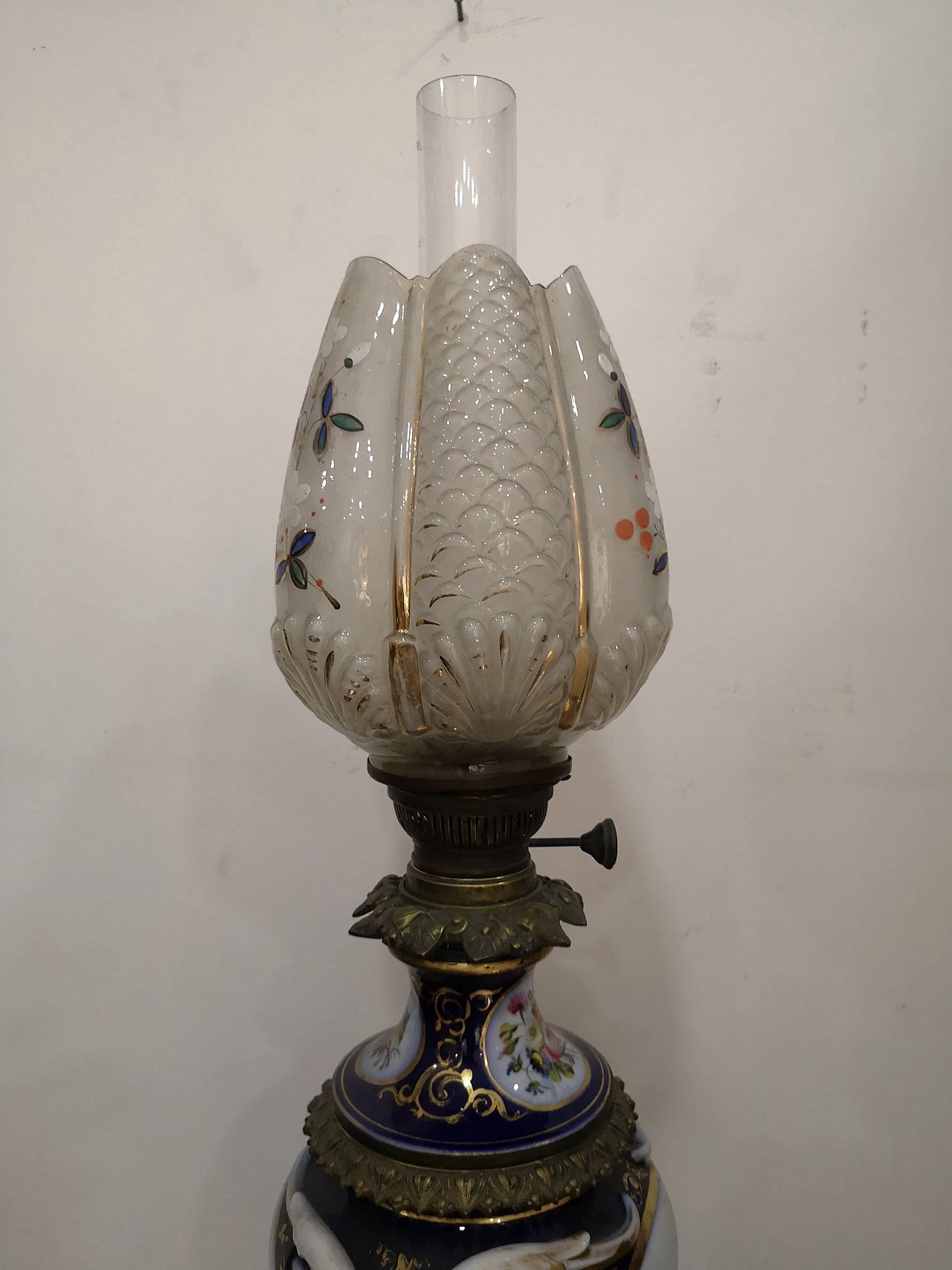 Lampada a petrolio in porcellana di Sèvres, metà '800 11