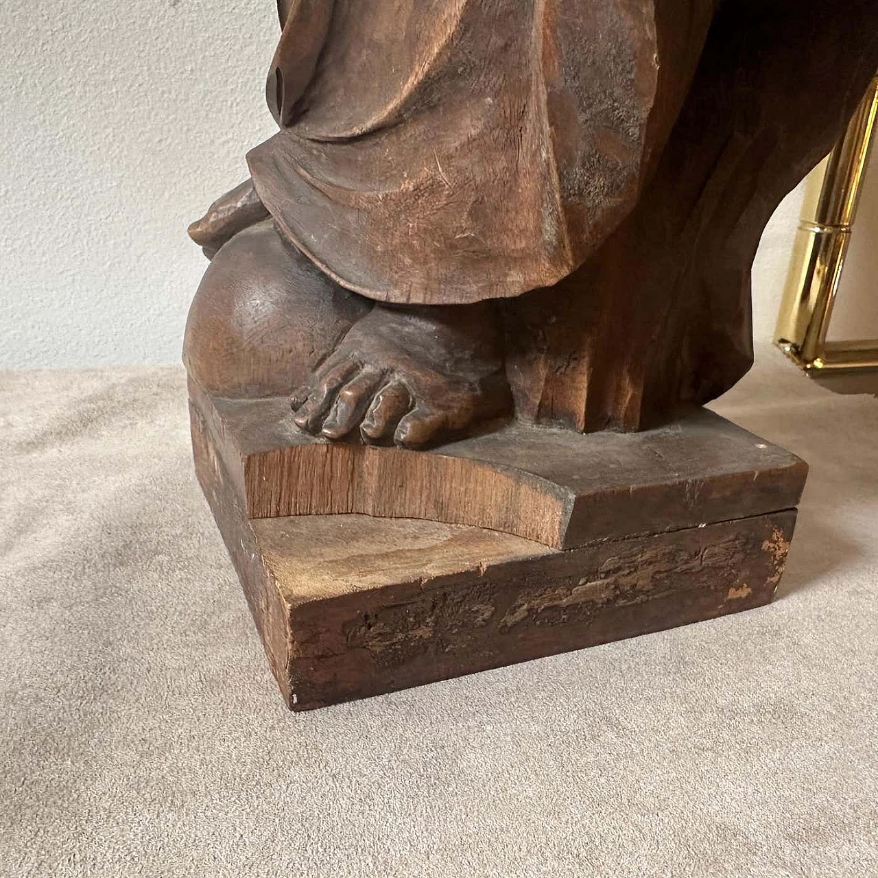 Neoclassical-style carved walnut sculpture, 1850s 5