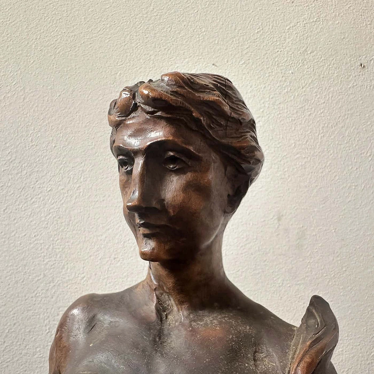 Neoclassical-style carved walnut sculpture, 1850s 12