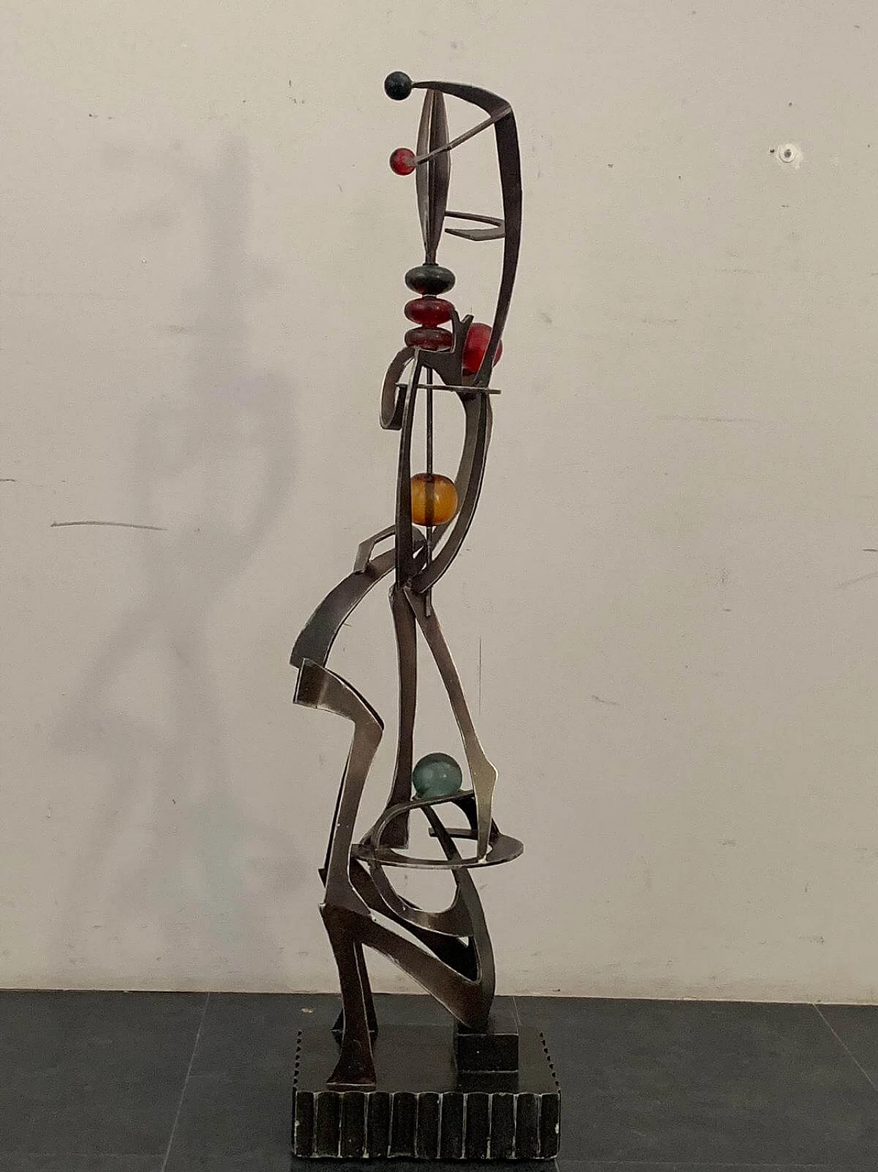 Futuristic juggler sculpture made of wrought iron and coloured resin, 1960s 7