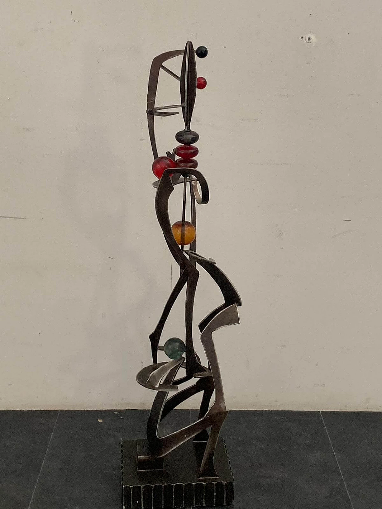 Futuristic juggler sculpture made of wrought iron and coloured resin, 1960s 10