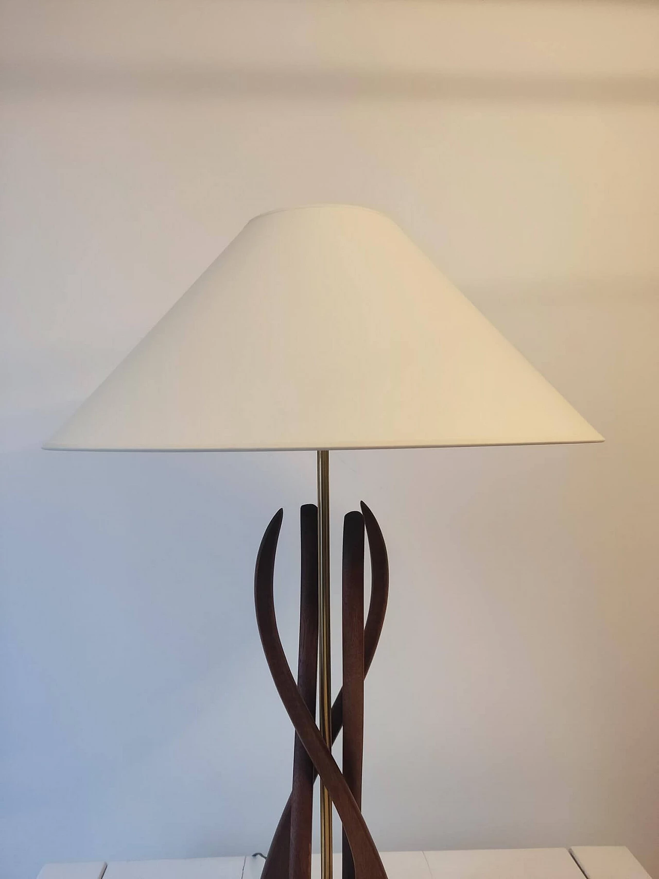 Pair of organic table lamps with walnut base, 1960s 3