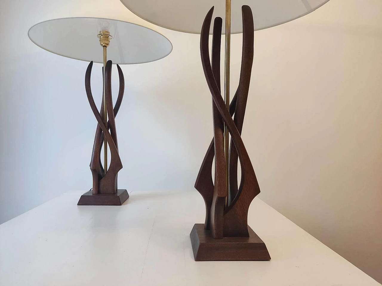 Pair of organic table lamps with walnut base, 1960s 8