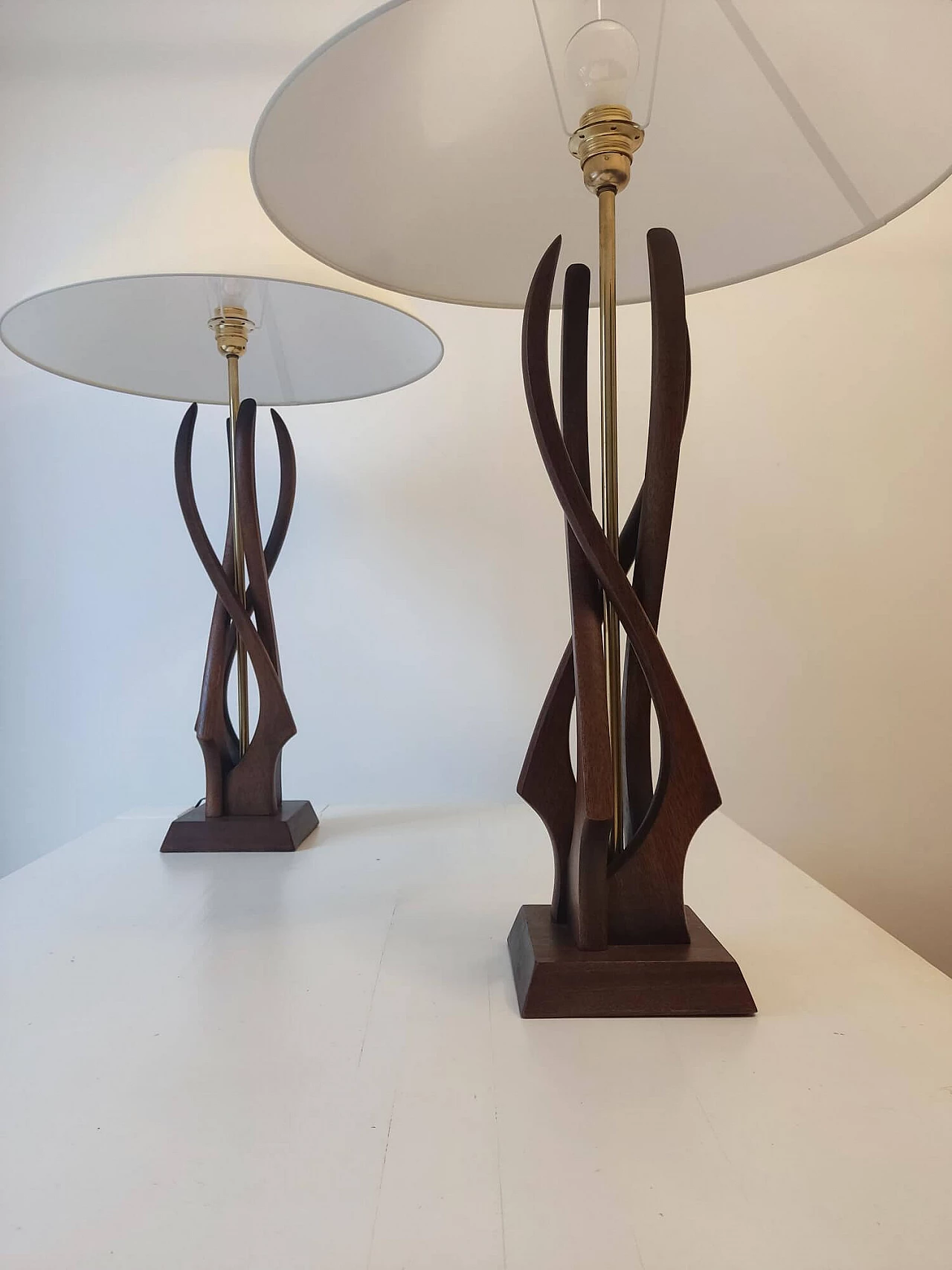 Pair of organic table lamps with walnut base, 1960s 9