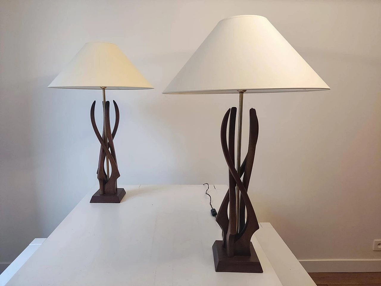 Pair of organic table lamps with walnut base, 1960s 10