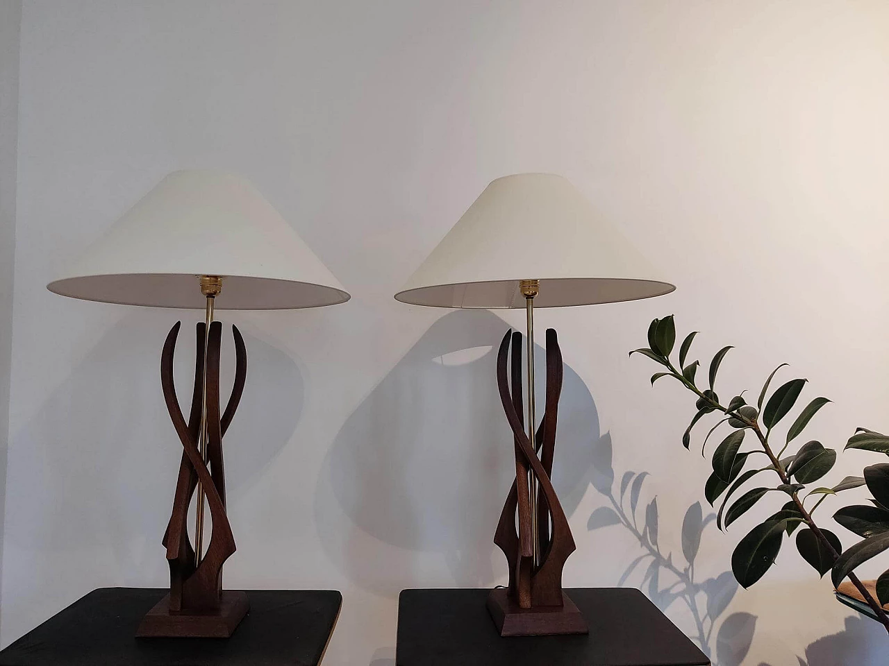 Pair of organic table lamps with walnut base, 1960s 16