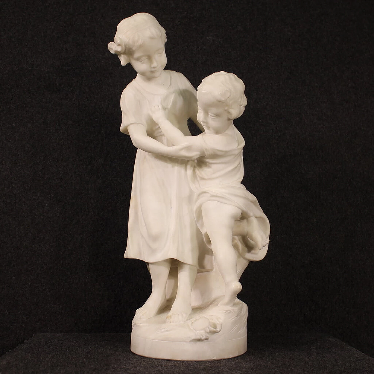 Bambini con granchio, scultura in marmo firmata, fine '800 1