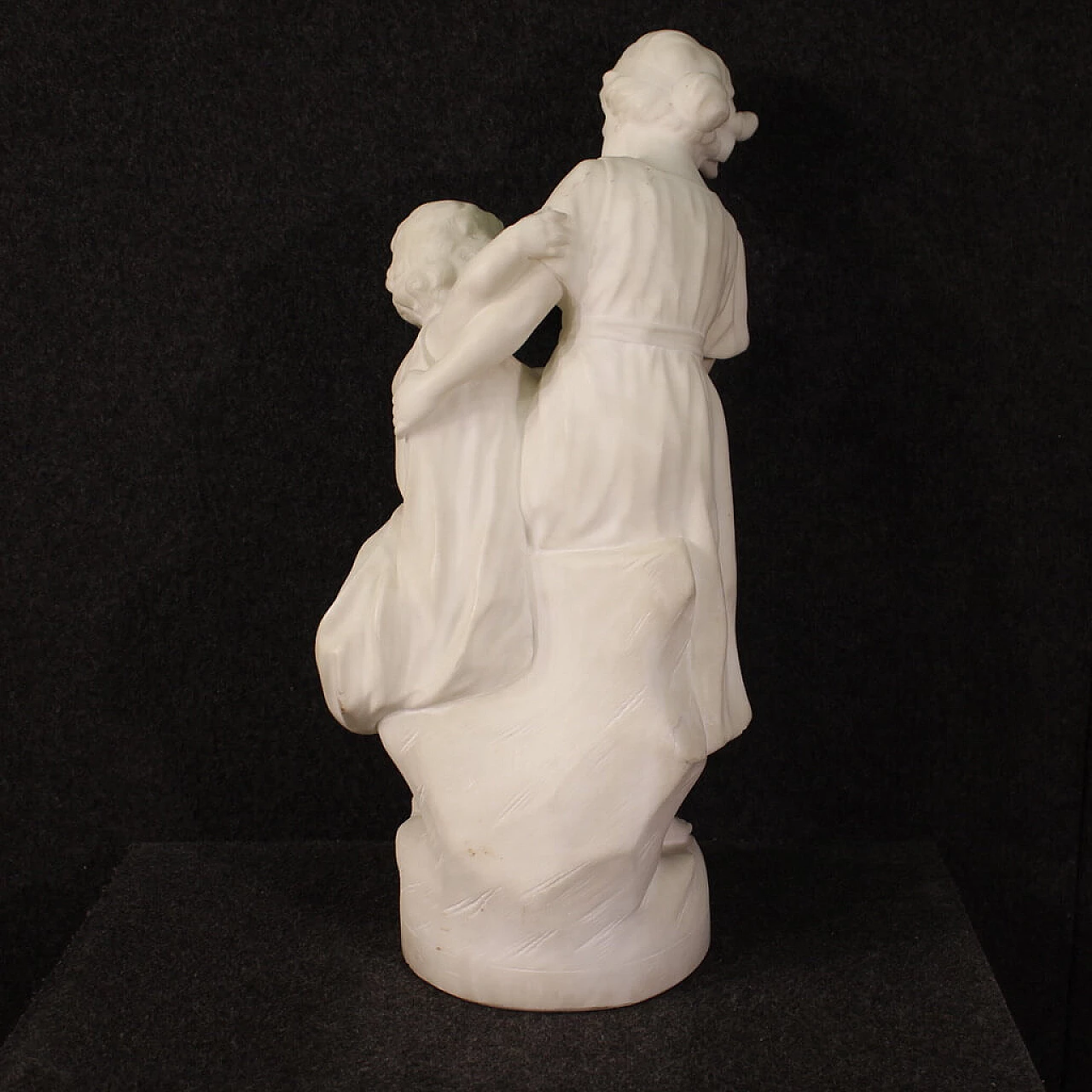 Bambini con granchio, scultura in marmo firmata, fine '800 12