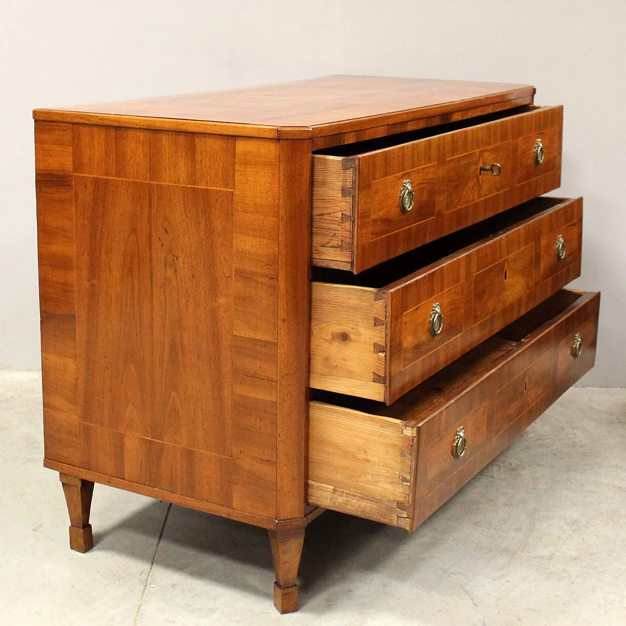 Direttorio chest of drawers in inlaid walnut, second half of the 18th century 6