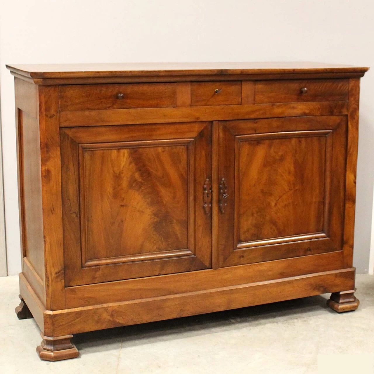 Solid walnut Louis Philippe sideboard, 19th century 2