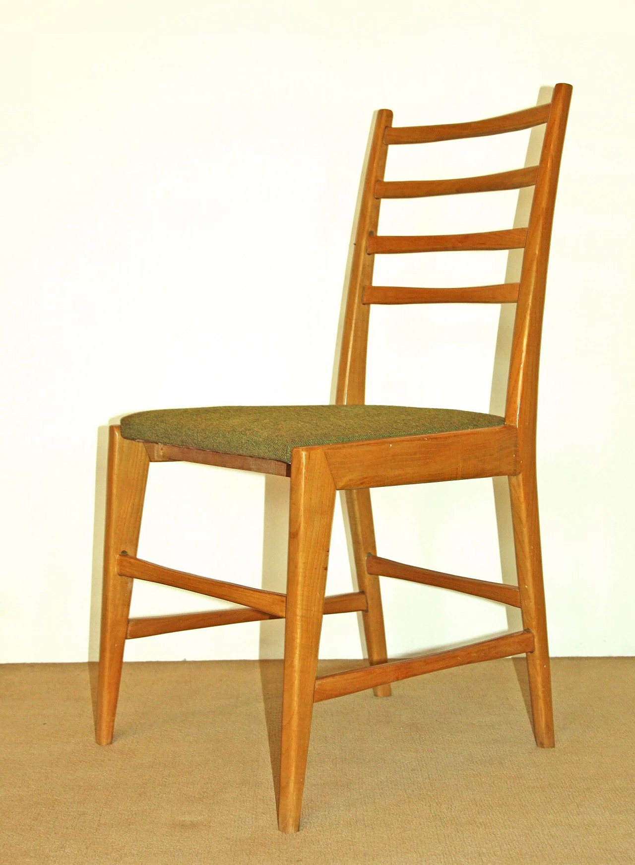 6 Sedie in legno massello chiaro nello stile di Gio Ponti, anni '50 1