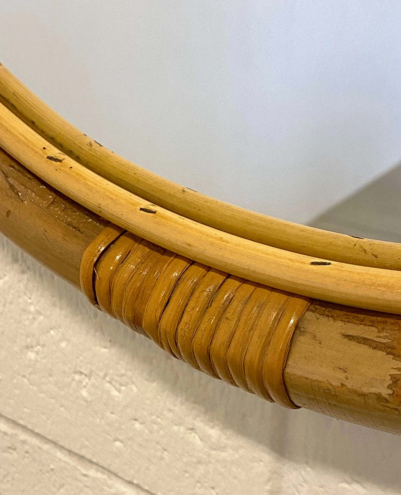 Specchio tondo in vimini e bambù, anni '70 1