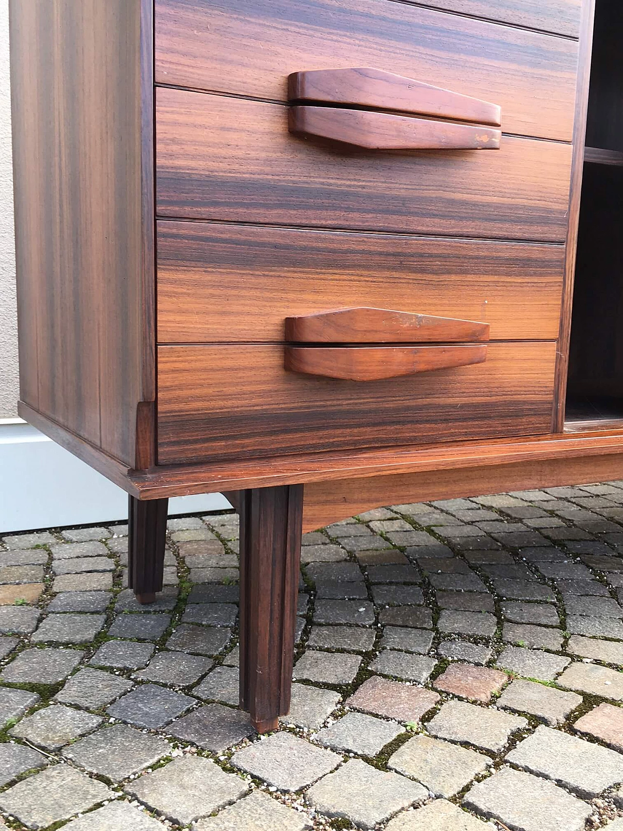 Scandinavian-style rosewood sideboard with display shelf, 1970s 2