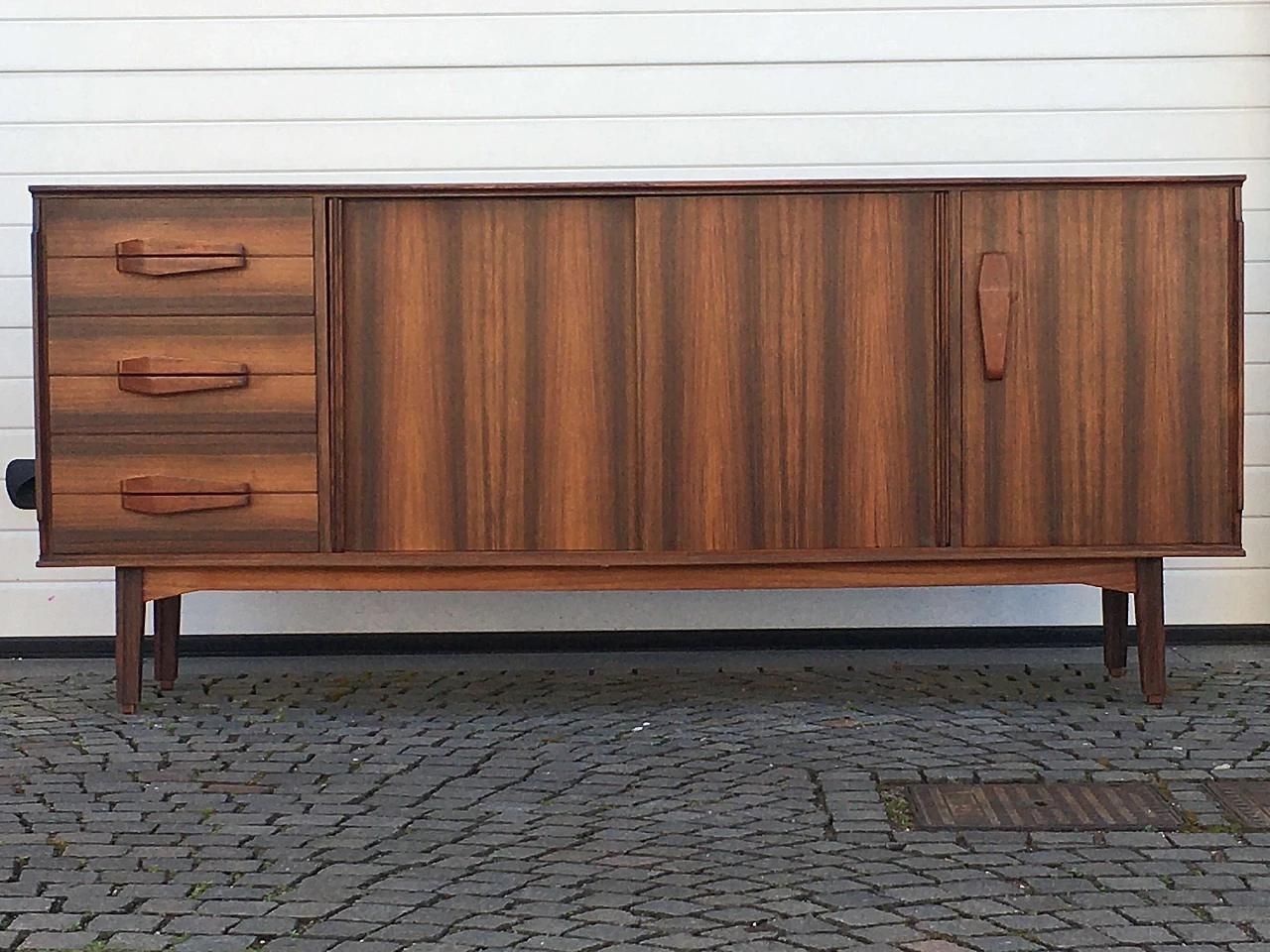 Scandinavian-style rosewood sideboard with display shelf, 1970s 12