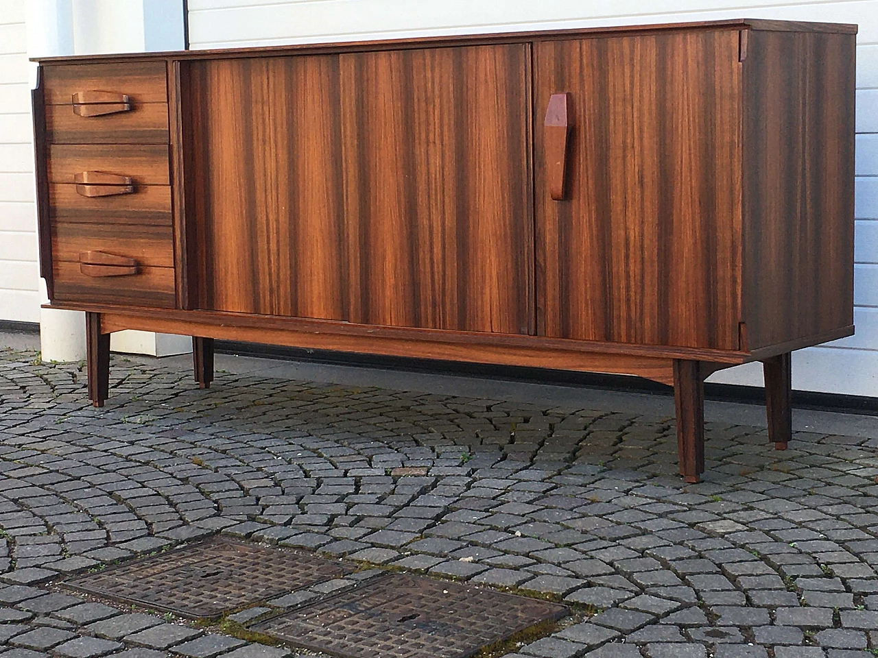 Scandinavian-style rosewood sideboard with display shelf, 1970s 13