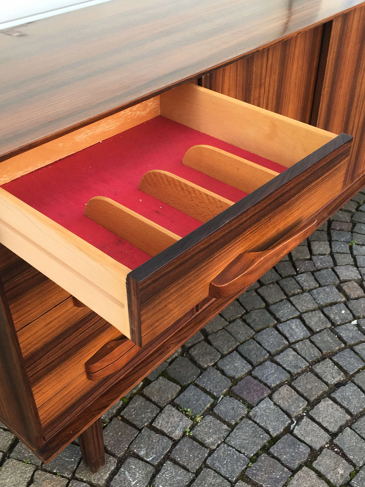 Scandinavian-style rosewood sideboard with display shelf, 1970s 15