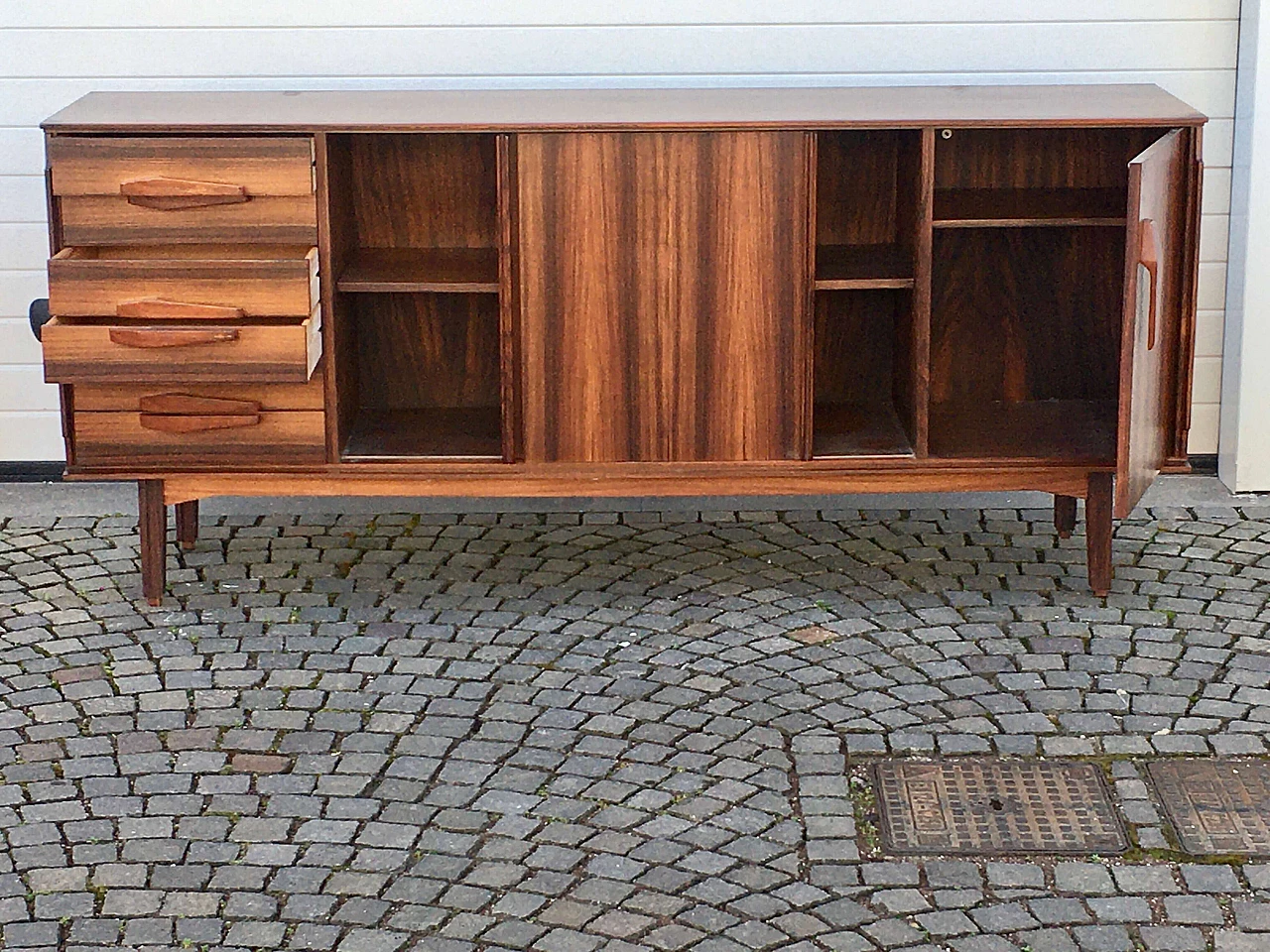 Scandinavian-style rosewood sideboard with display shelf, 1970s 17