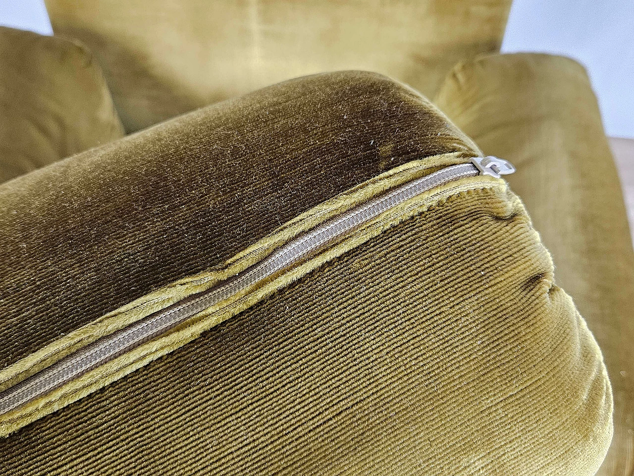 Coronado fabric armchair attributed to Tobia and Afra Scarpa for B&B Italia, 1960s 12