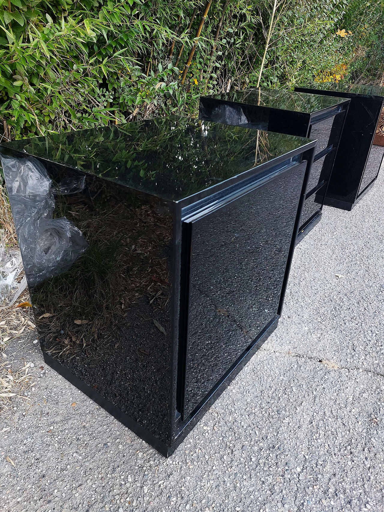 3 Comodini in legno nero lucido e metallo cromato di Gavina, anni '70 3