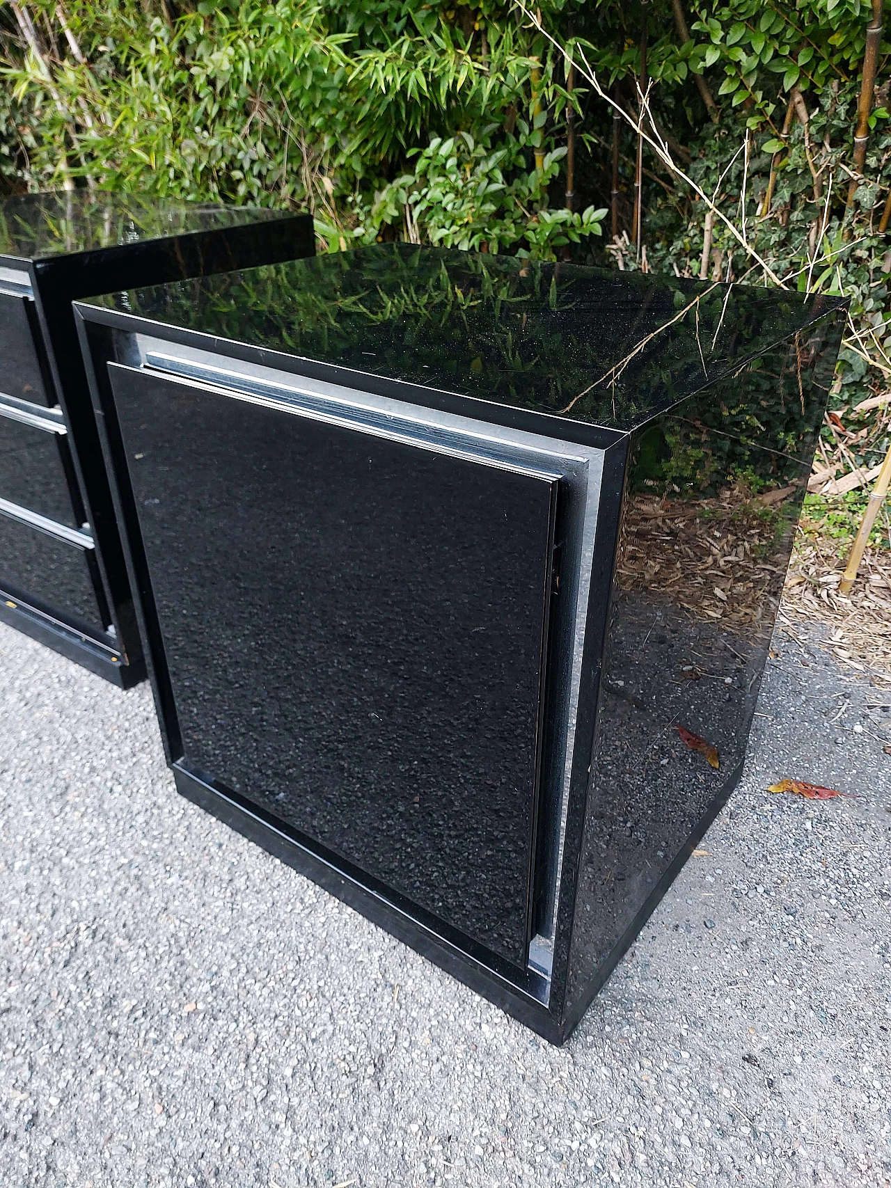 3 Comodini in legno nero lucido e metallo cromato di Gavina, anni '70 4