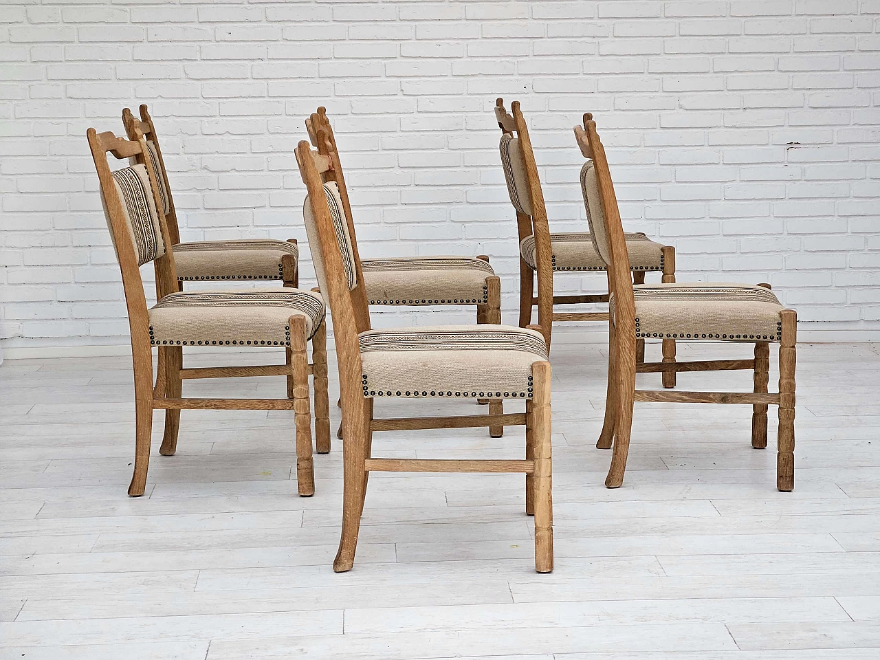 6 Danish chairs in beige and brown wool and oak, 1970s 2