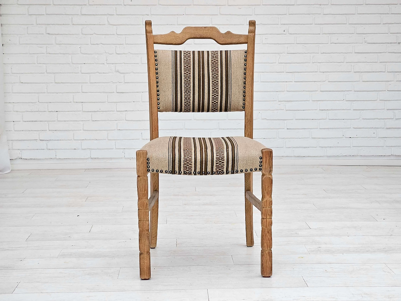 6 Danish chairs in beige and brown wool and oak, 1970s 15