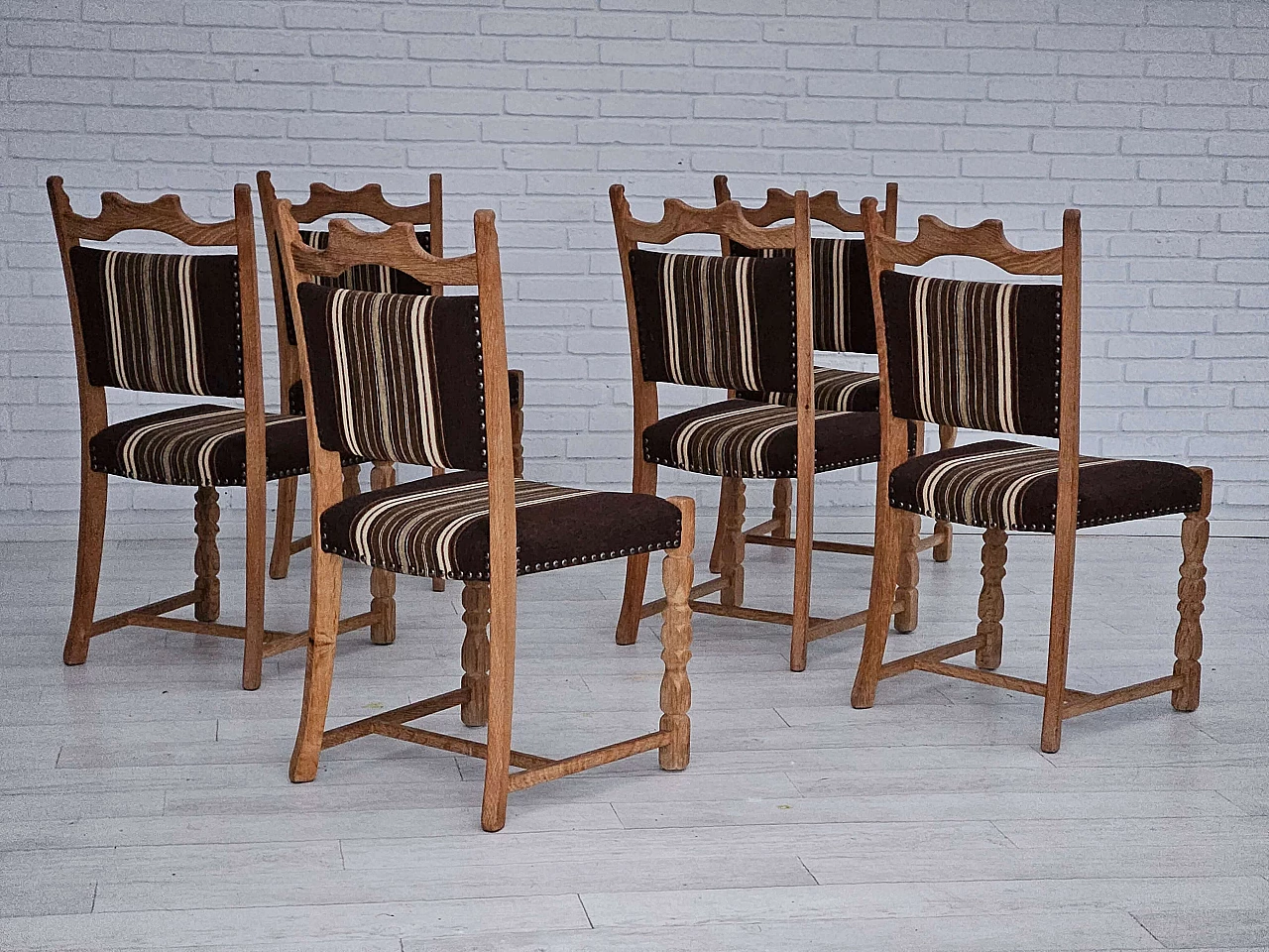 6 Danish chairs in oak and wool fabric, 1970s 4