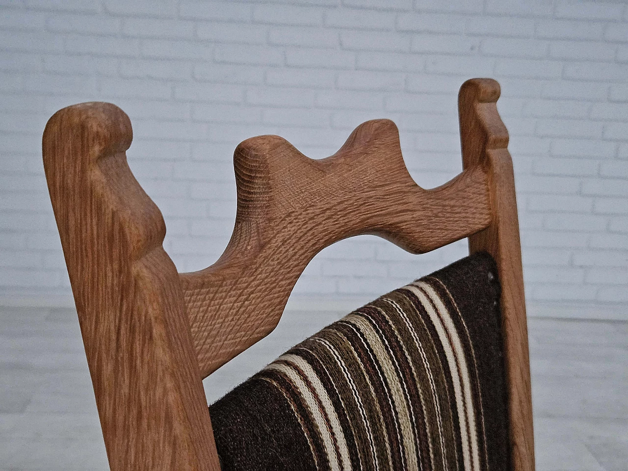 6 Danish chairs in oak and wool fabric, 1970s 6