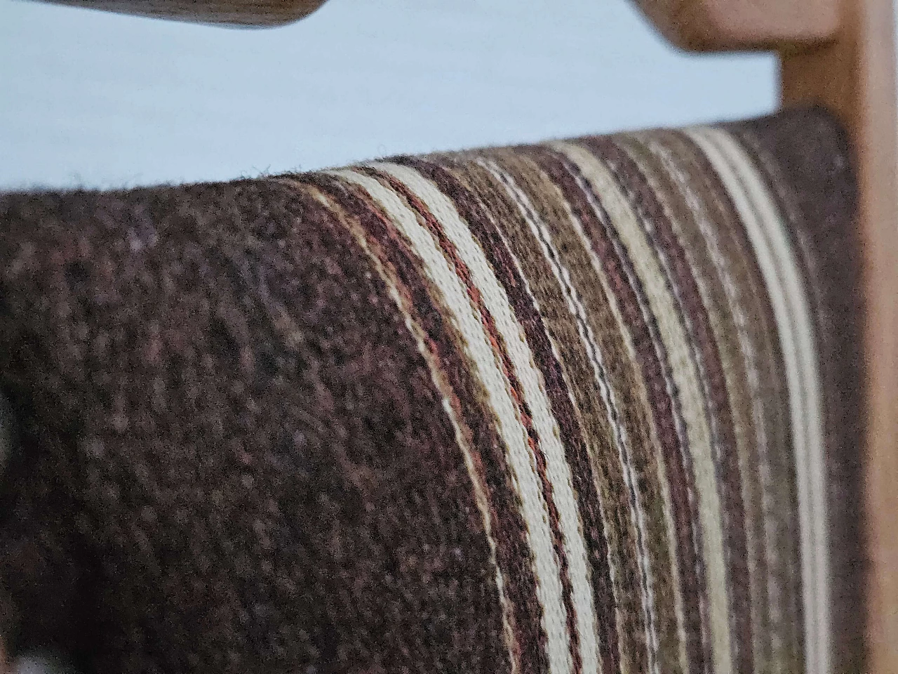 6 Danish chairs in oak and wool fabric, 1970s 7